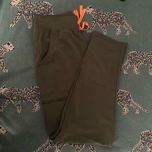 Figs size M, Yola High Waisted